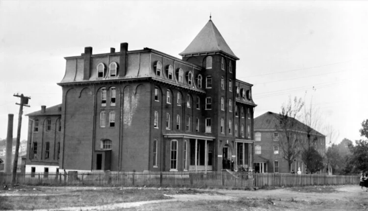 Hayes Hall, Virginia Theological Seminary & College, Courtesy of Jackson Davis Collection of African American Photographs, Albert and Shirley Small Special Collections Library, University of Virginia Library, Charlottesville, Va. 
