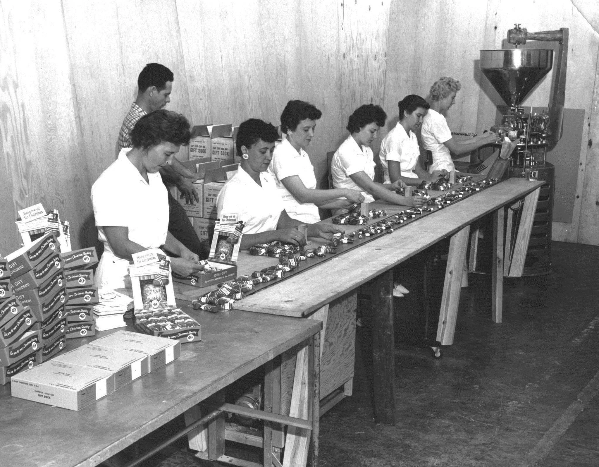 The ChapStick Factory in 1961 packaging ChapStick into Christmas Stockings &nbsp;( Photo by Owen Grubbs &nbsp;and provided by RetroWeb Visual History of Lynchburg, Virginia courtsey-Kipp Teague) 