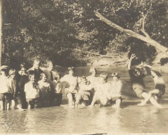   The Guggenheimer-Milliken hiking club, 1918.  